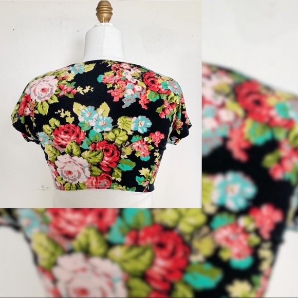 Vivid Floral Adjustable Tie Front Crop Top - Picture 5 of 6